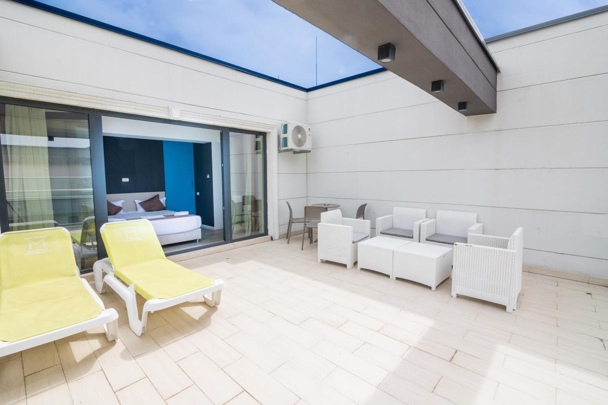 Miramare Residence Aparthotel Năvodari Extérieur photo