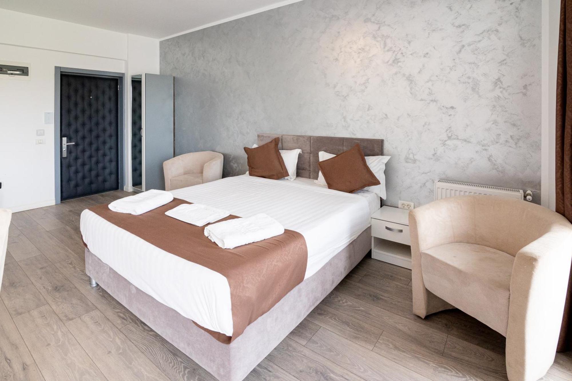 Miramare Residence Aparthotel Năvodari Extérieur photo