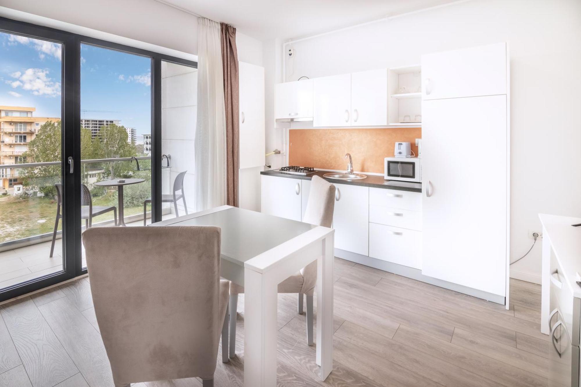 Miramare Residence Aparthotel Năvodari Extérieur photo