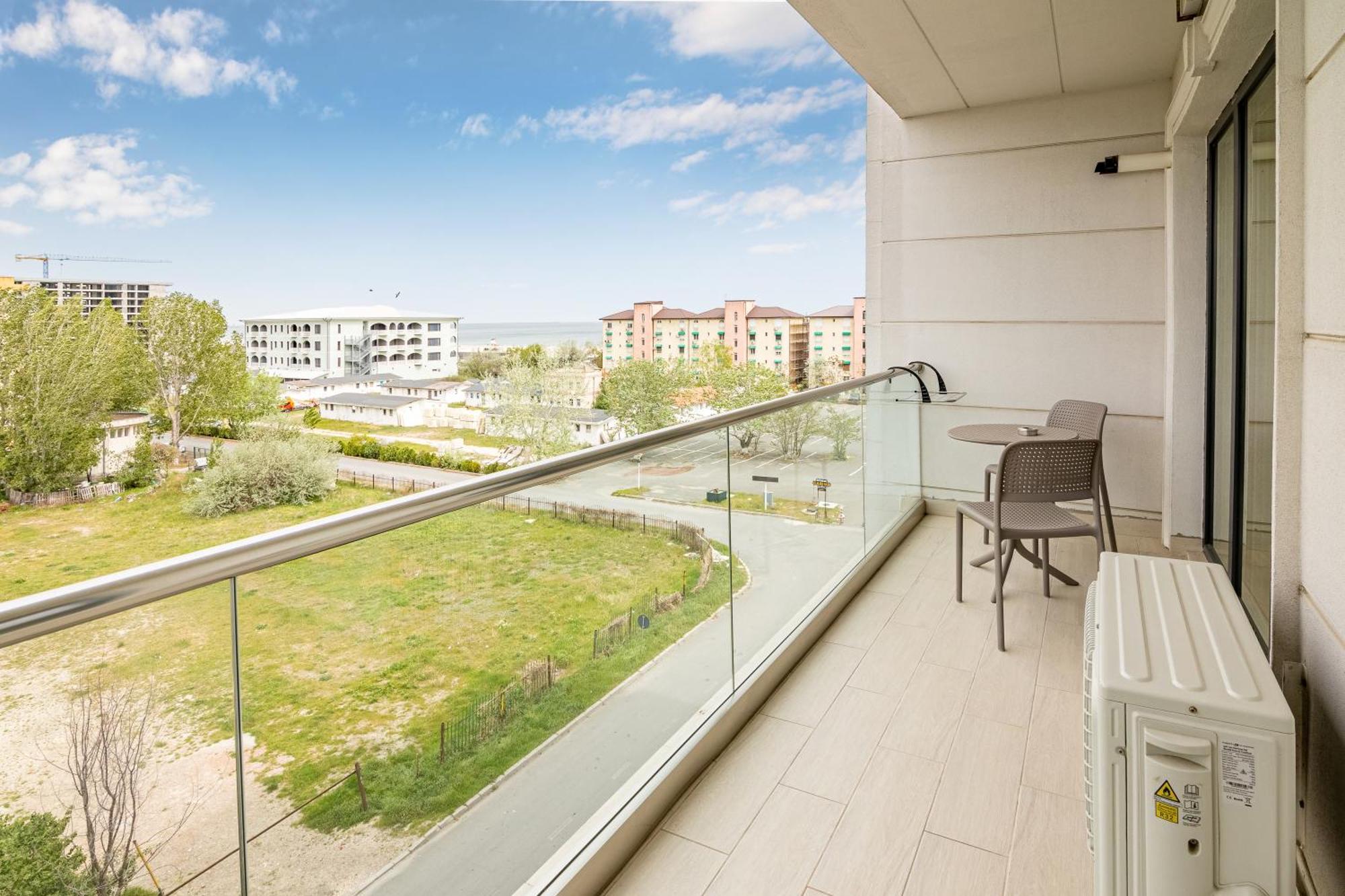 Miramare Residence Aparthotel Năvodari Extérieur photo